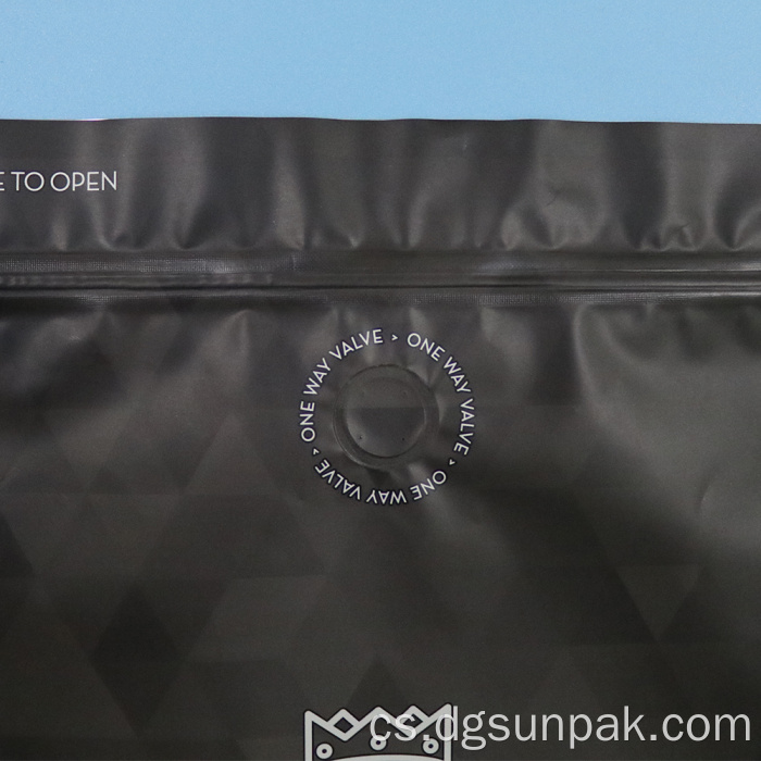 Přizpůsobené černé matné plastové obalové tašky na zip